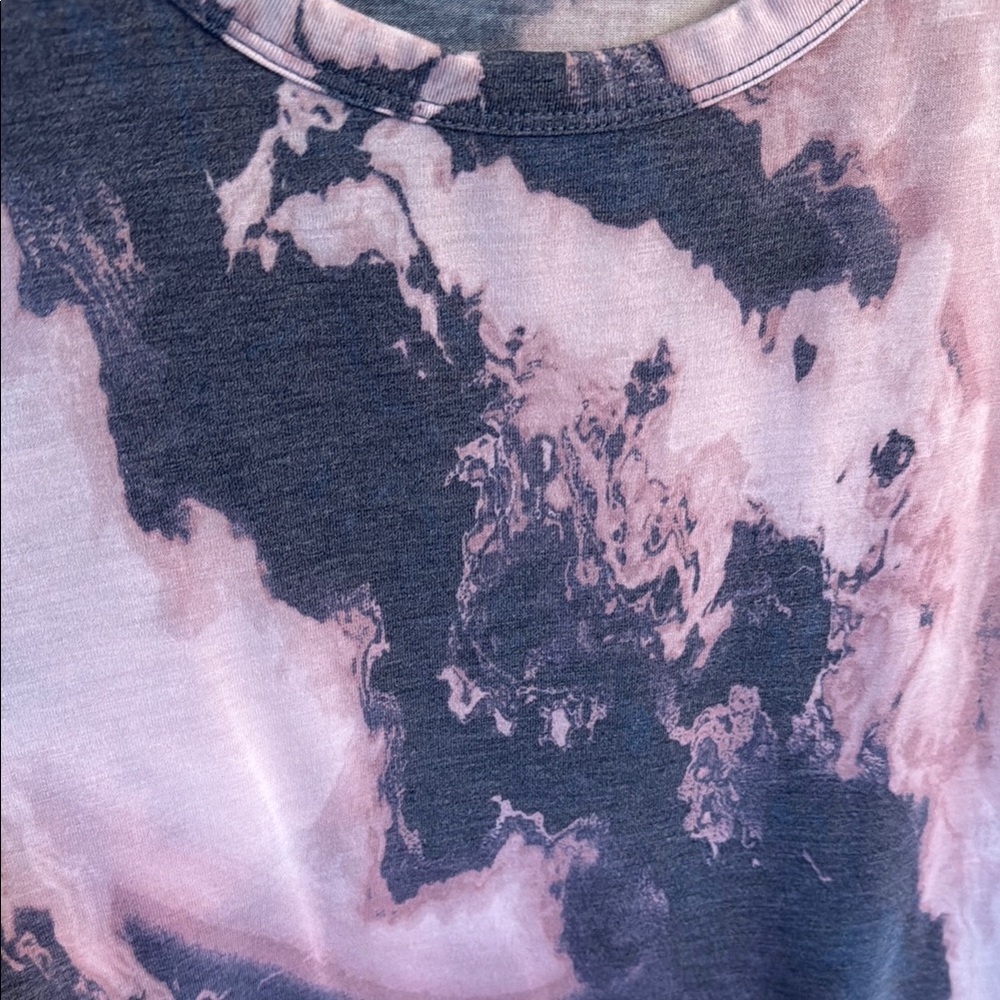 Old Navy Active Ultralite Purple and Pink Marbled Tie Dyed Tank Top - Picture 4 of 6